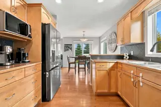115 Evansmeade Crescent NW