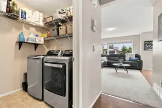 115 Evansmeade Crescent NW