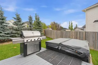 115 Evansmeade Crescent NW