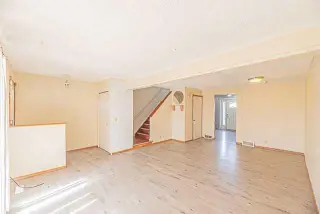 136 Castleridge Drive NE