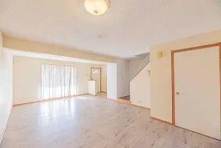 136 Castleridge Drive NE