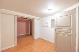 136 Castleridge Drive NE
