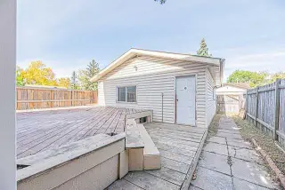 136 Castleridge Drive NE