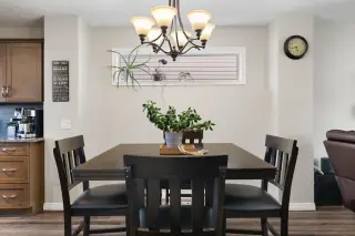 70 Walden Manor SE