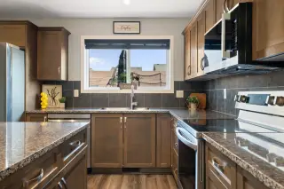 70 Walden Manor SE