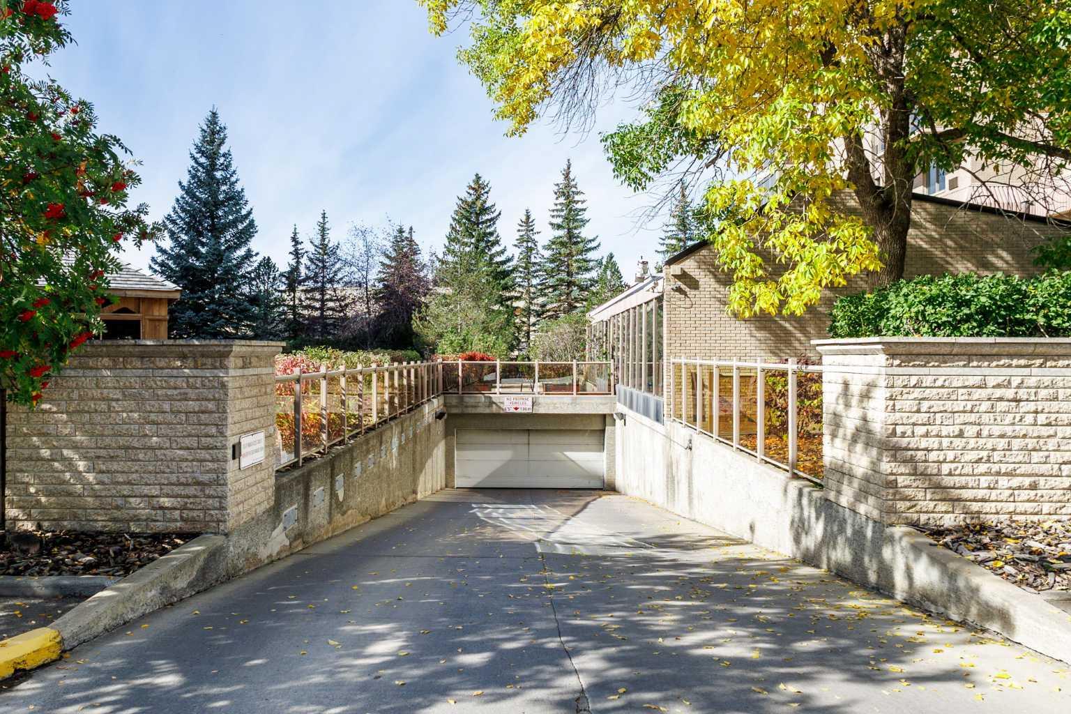 704, 4603 Varsity Drive NW