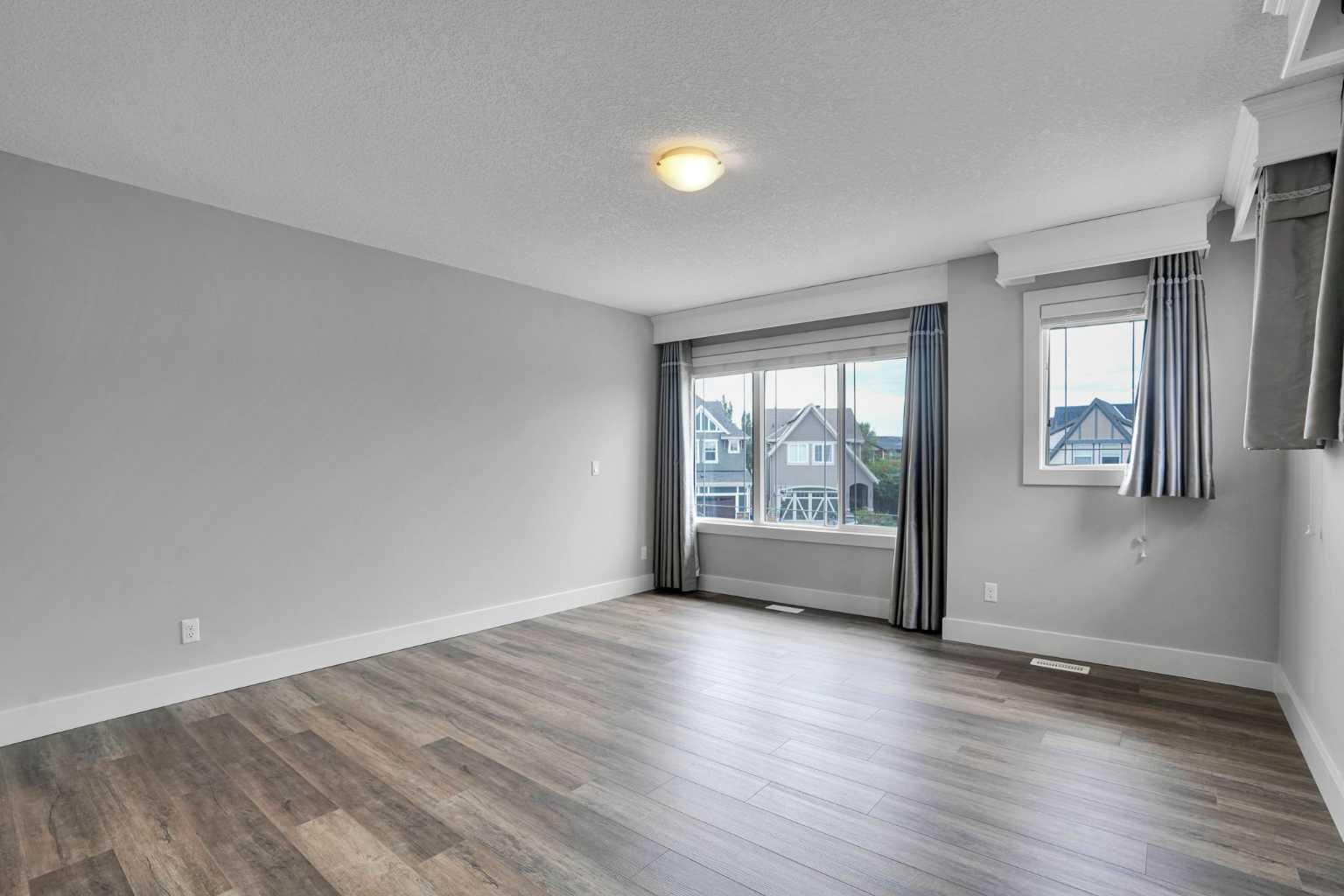 92 Masters Court SE