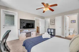 2, 821 Mcdougall Road NE