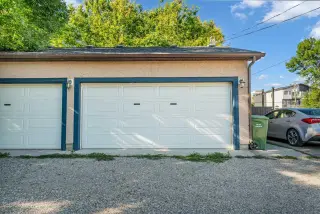 2, 821 Mcdougall Road NE