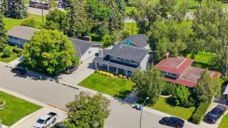 20 Mapleglade Close SE