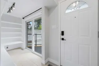 20 Mapleglade Close SE
