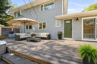 20 Mapleglade Close SE