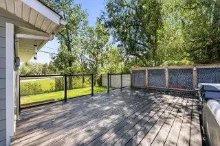 20 Mapleglade Close SE