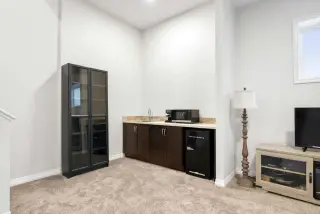 31 Magnolia Grove SE