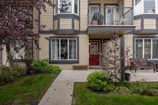 5, 133 Copperpond Heights SE