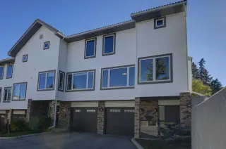 96 Coachway Gardens SW