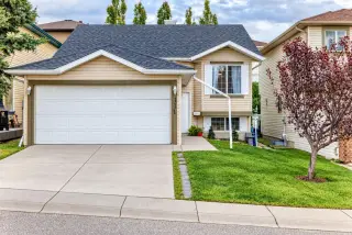 111 Arbour Stone Crescent NW