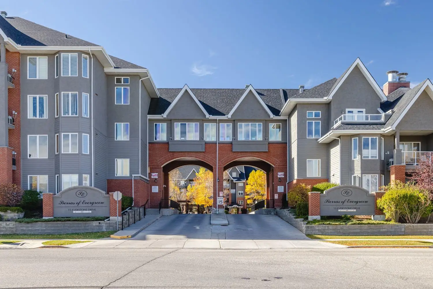 237, 15 Everstone Drive SW