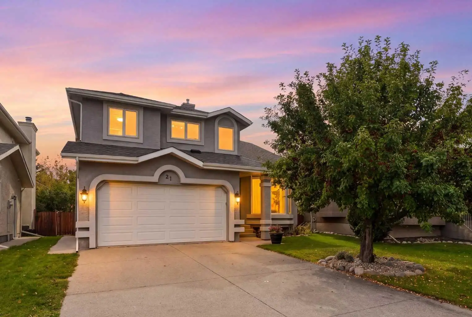 21 Mt Robson Close SE