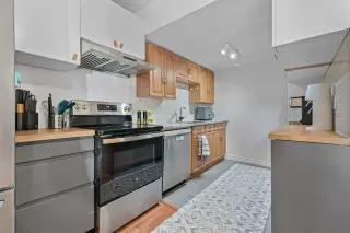 302, 9930 Bonaventure Drive SE