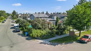 16 Tararidge Drive NE