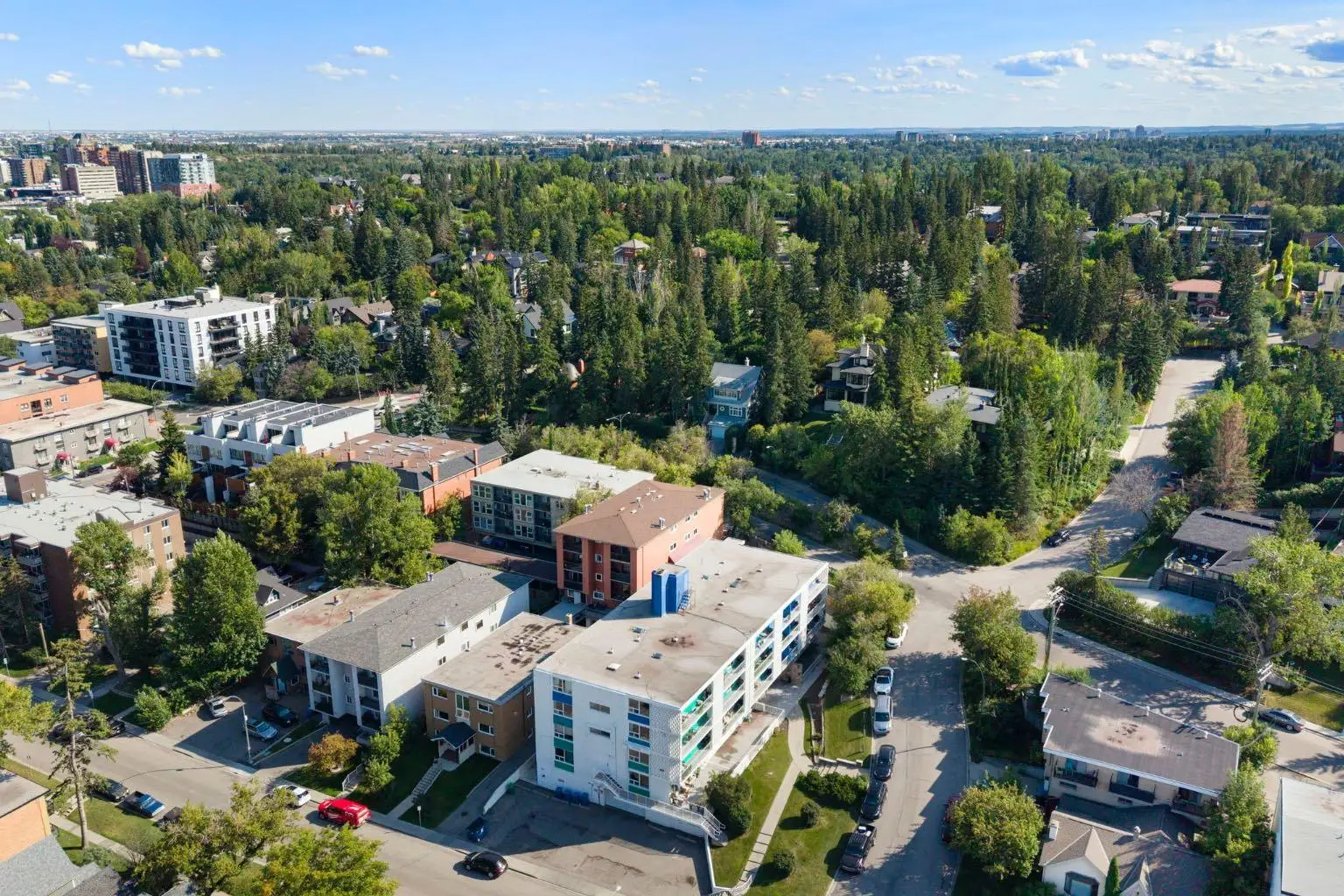 4, 930 Royal Avenue SW