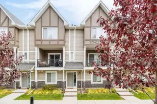 206 Nolanlake Villas NW