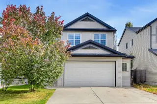 151 Copperfield Common SE