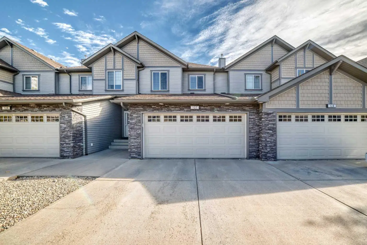 127, 100 Coopers Common SW