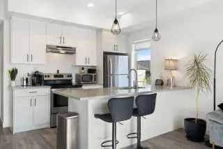 803, 24 Rivercrest Drive 