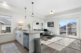 803, 24 Rivercrest Drive 
