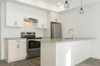 803, 24 Rivercrest Drive 