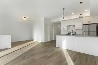 803, 24 Rivercrest Drive 
