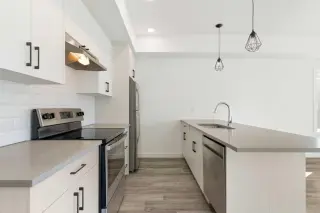 803, 24 Rivercrest Drive 