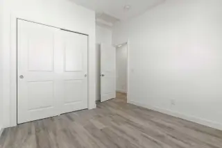 803, 24 Rivercrest Drive 