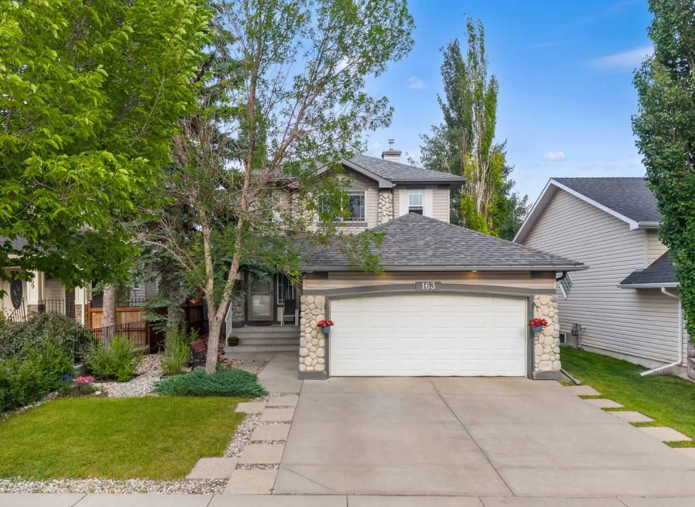 163 West Lakeview Passage 