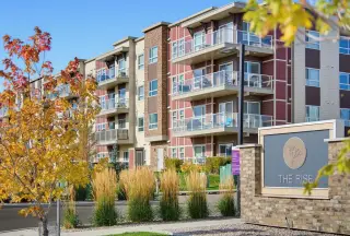 204, 300 Harvest Hills Place NE