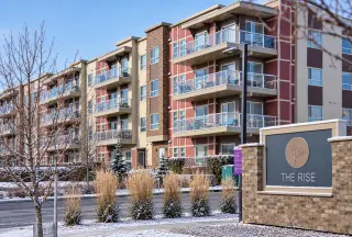 204, 300 Harvest Hills Place NE