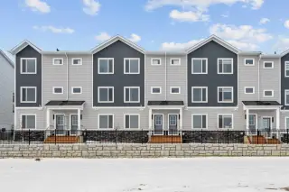 1308, 25 Wildwoods Court SW