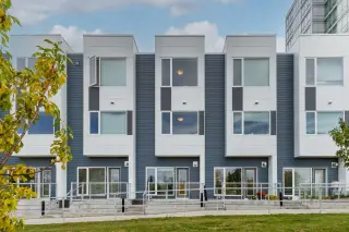 304, 20 Brentwood Common NW
