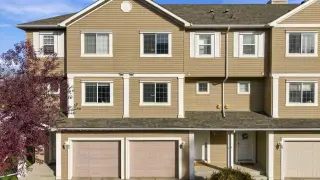 55 Copperfield Court SE