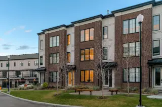 27, 130 Discovery Drive SW