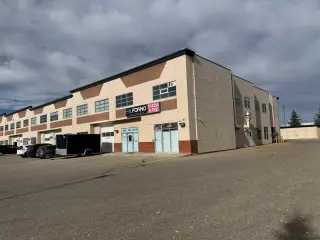 209, 2914 Kingsview Boulevard SE