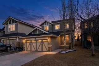 462 Williamstown Green NW
