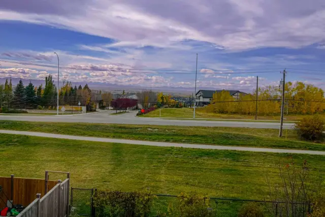 13 Tuscany Ridge Mews NW