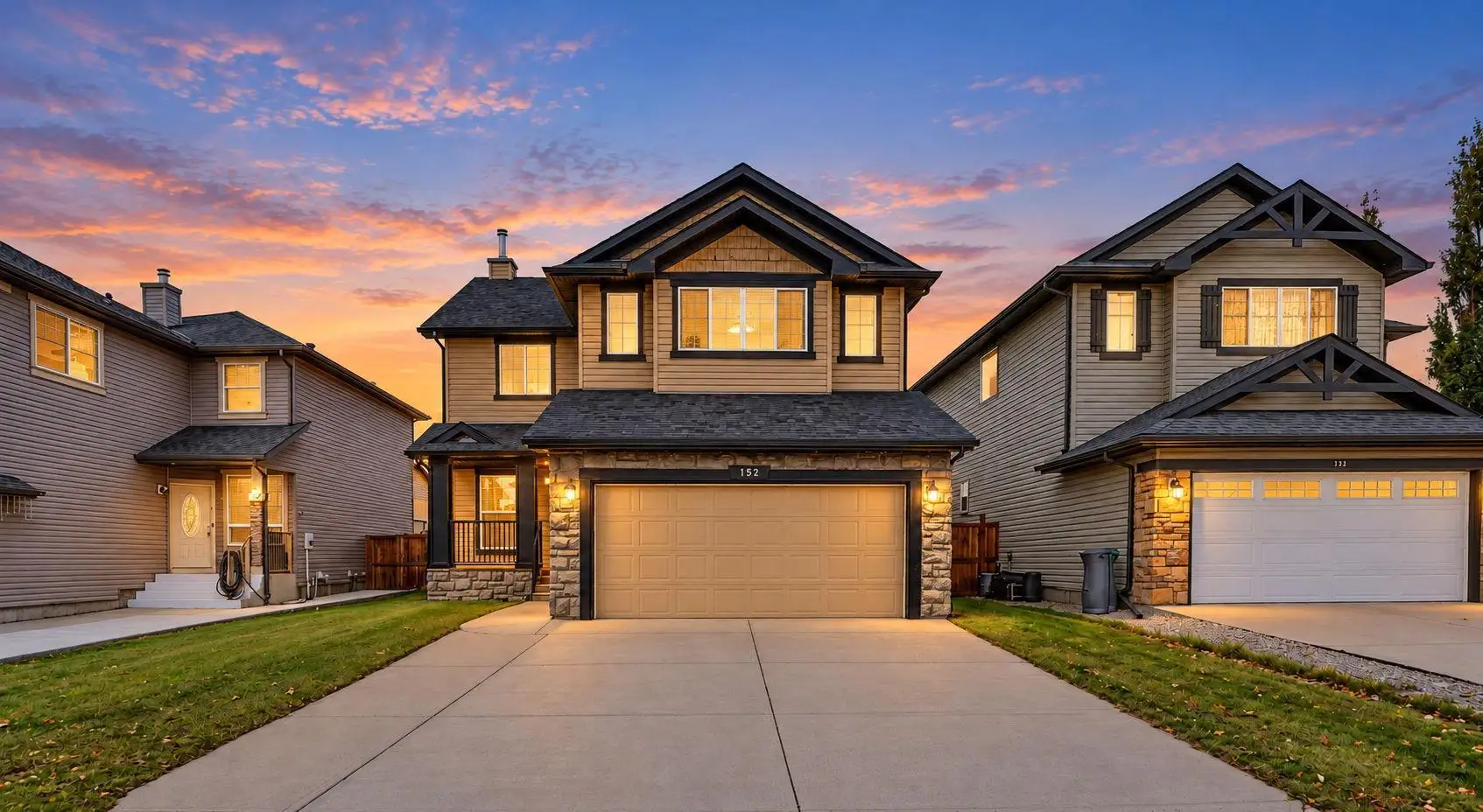 152 Hawkmere Close 