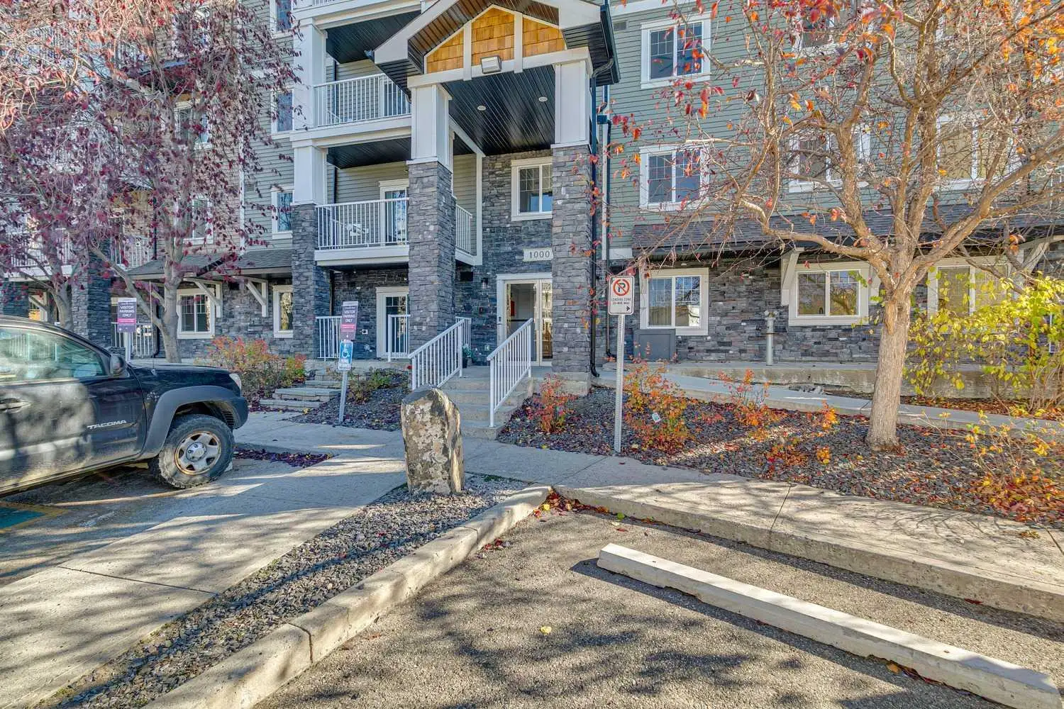 1304, 115 Prestwick Villas SE