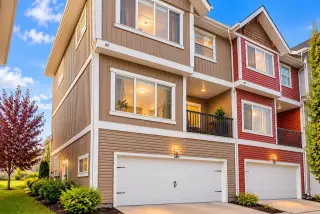 367 Nolancrest Heights NW