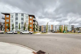 325, 360 Harvest Hills Way NE