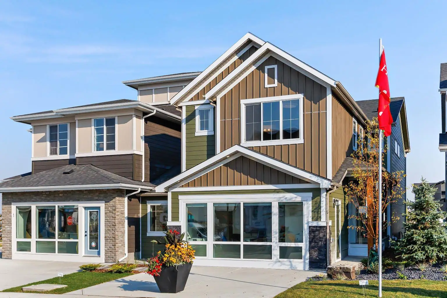 5 Monarch Bend 